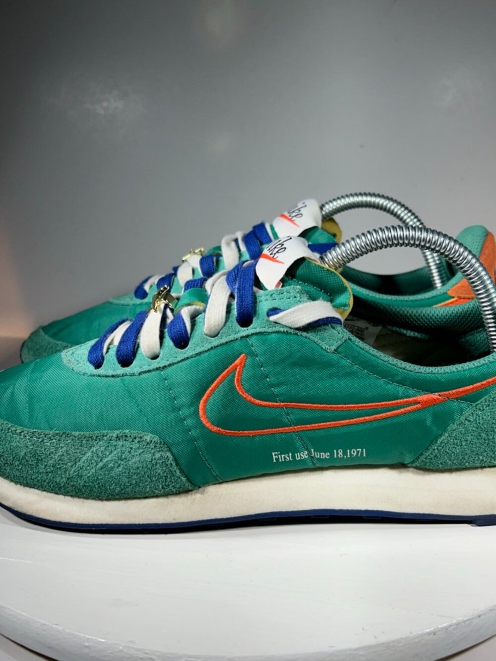 Nike Waffle Trainer 2 SE First Use Mens Shoes Size 8 Green Sneakers - LIGHT USE
